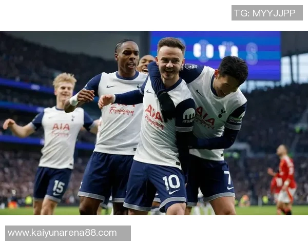 英媒报道高井幸大即将伤愈复出有望在12月迎来热刺首秀 英媒报道高井幸大即将伤愈复出有望在12月迎来热刺首秀