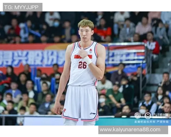 周琦上半场表现抢眼三投全中贡献6分2篮板2助攻并送出3记大帽