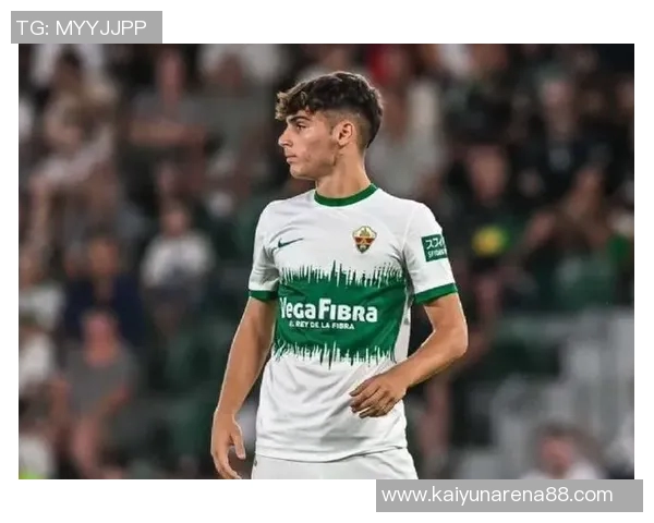 尤文图斯球探亲赴现场考察埃尔切年轻中前卫罗德里戈门多萨表现