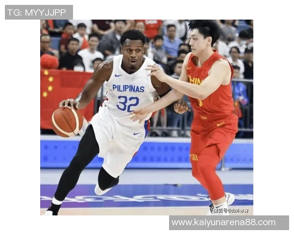 布朗怒斥裁判组失误致球队失利赛后发声引发热议